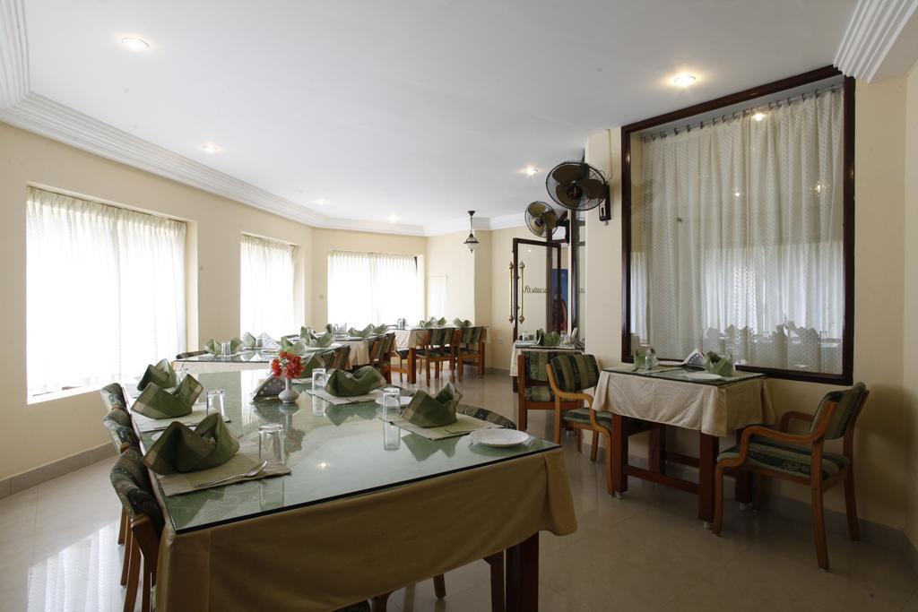 Michaels Inn Thekkady Bagian luar foto