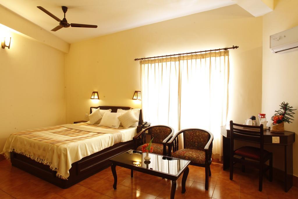 Michaels Inn Thekkady Bagian luar foto