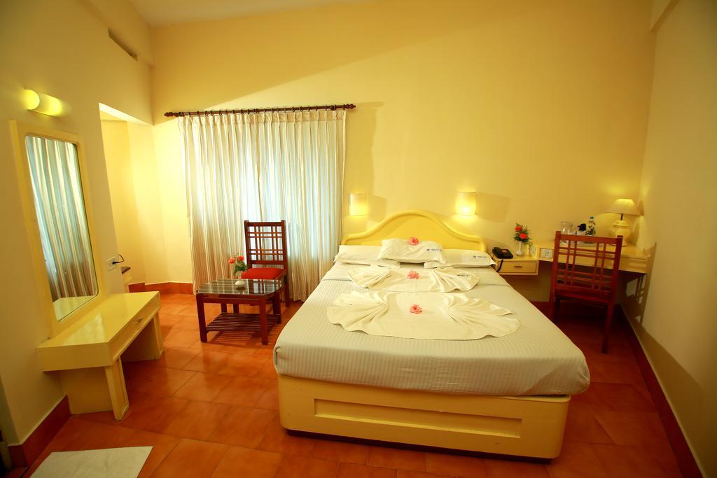 Michaels Inn Thekkady Bagian luar foto