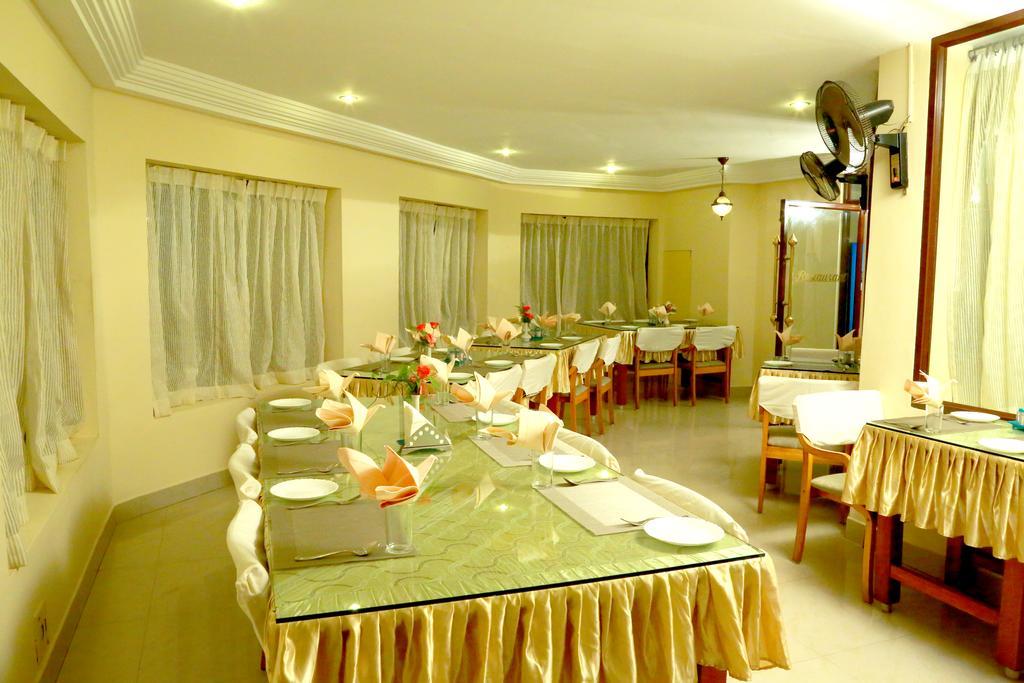 Michaels Inn Thekkady Bagian luar foto