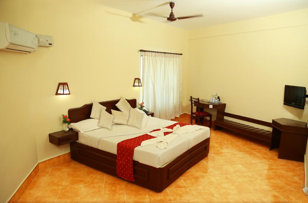 Michaels Inn Thekkady Bagian luar foto
