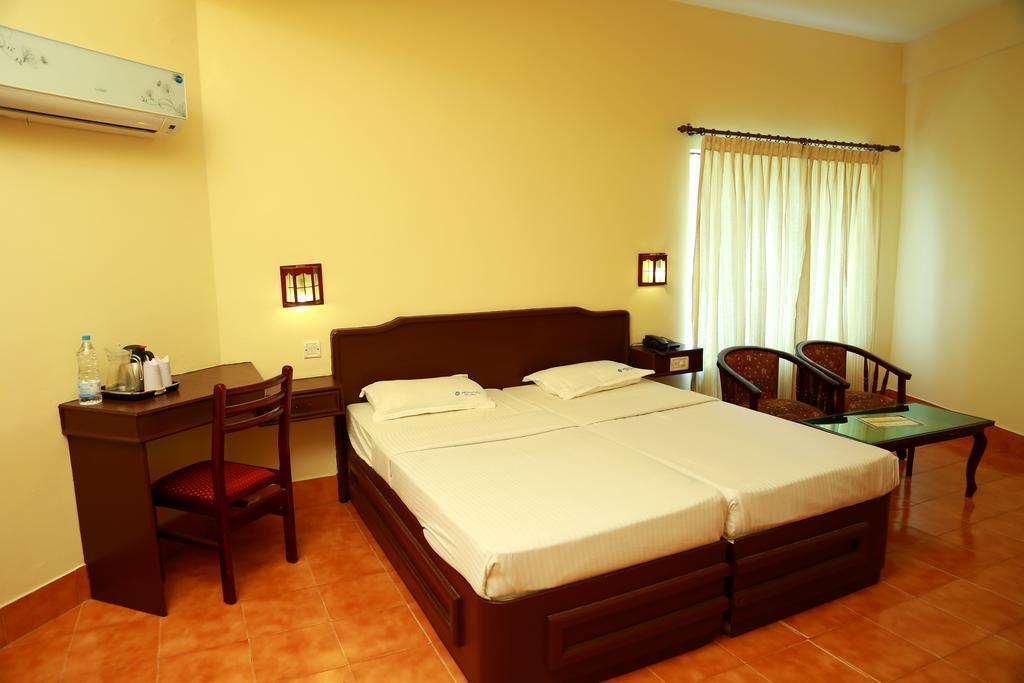 Michaels Inn Thekkady Bagian luar foto